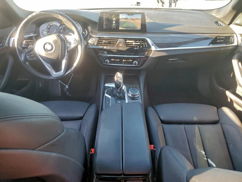 BMW 530 HEAD UP| GESTURE| 360| CARPLAY, снимка 8 - Автомобили и джипове - 53180680