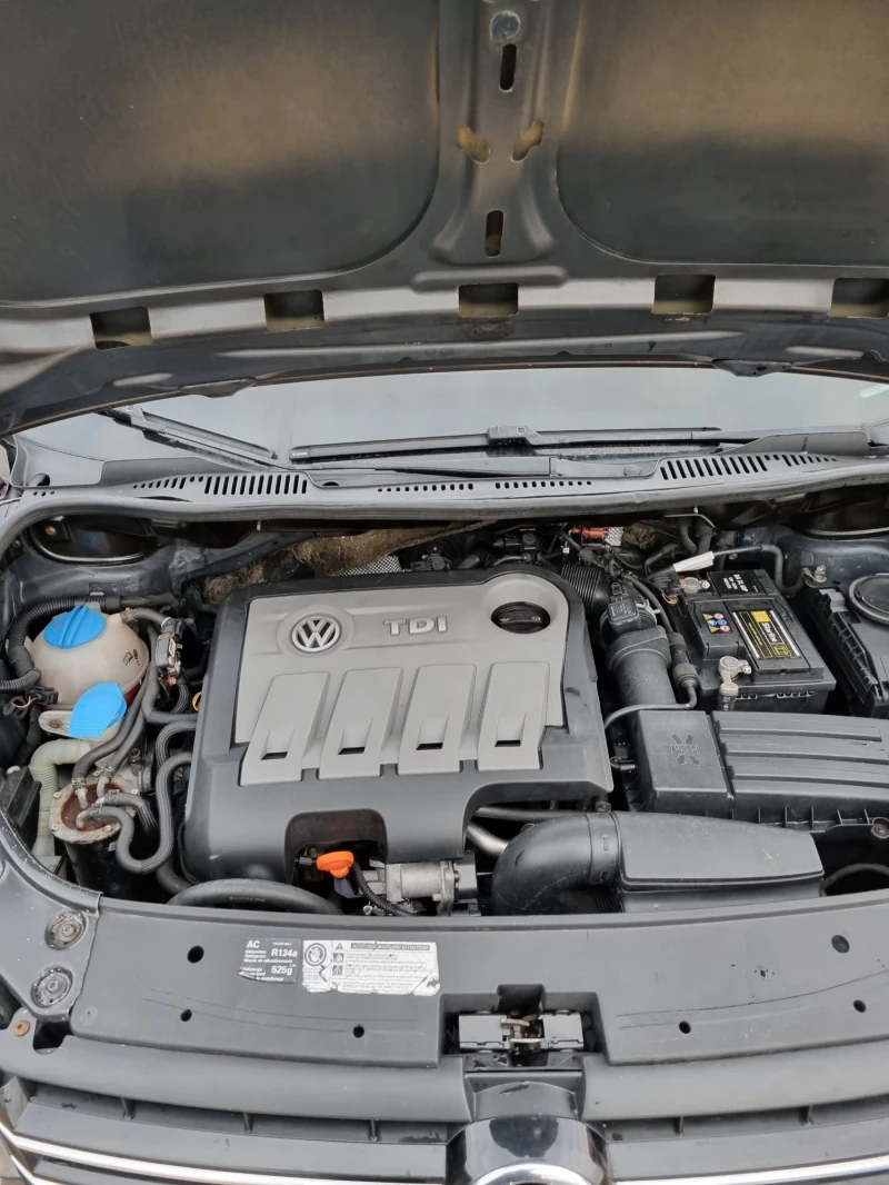 VW Touran, снимка 17 - Автомобили и джипове - 53477904