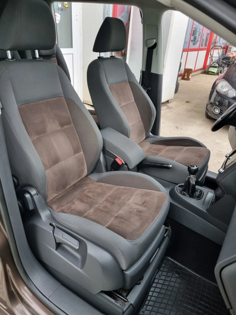 VW Touran, снимка 10 - Автомобили и джипове - 53477904