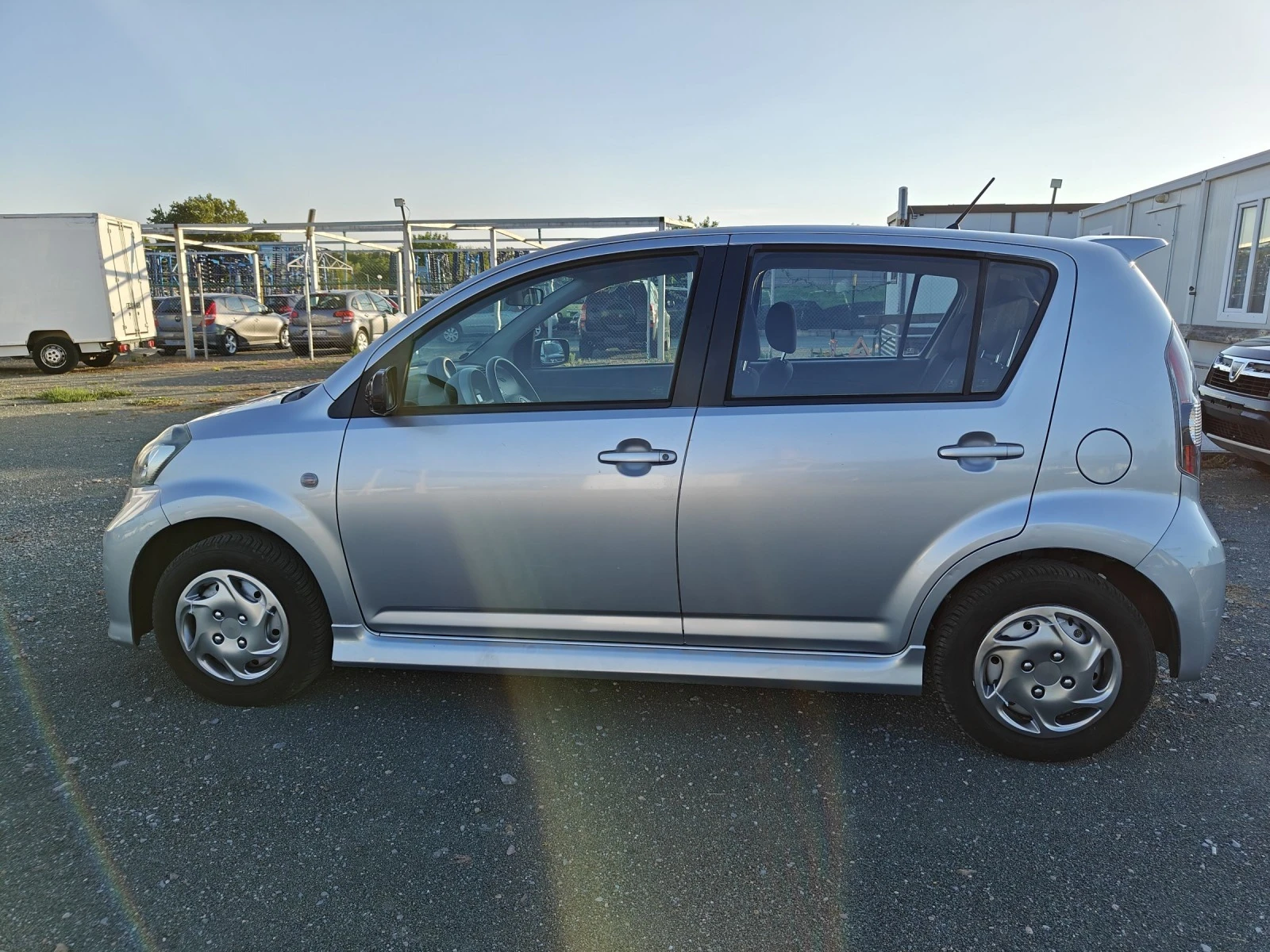 Daihatsu Sirion 1.3i-119000км. Клима - изображение 7