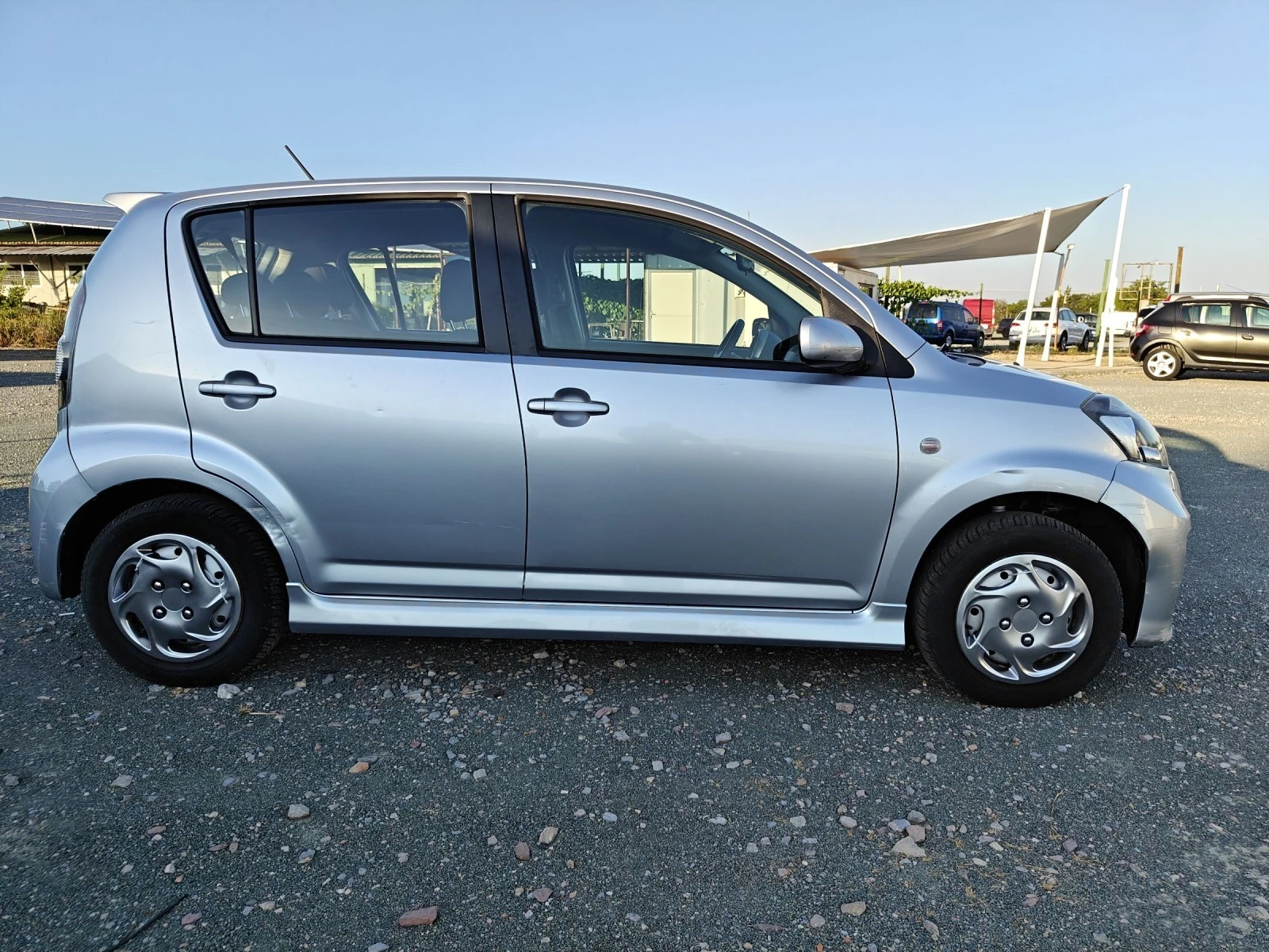 Daihatsu Sirion 1.3i-119000км. Клима - изображение 6