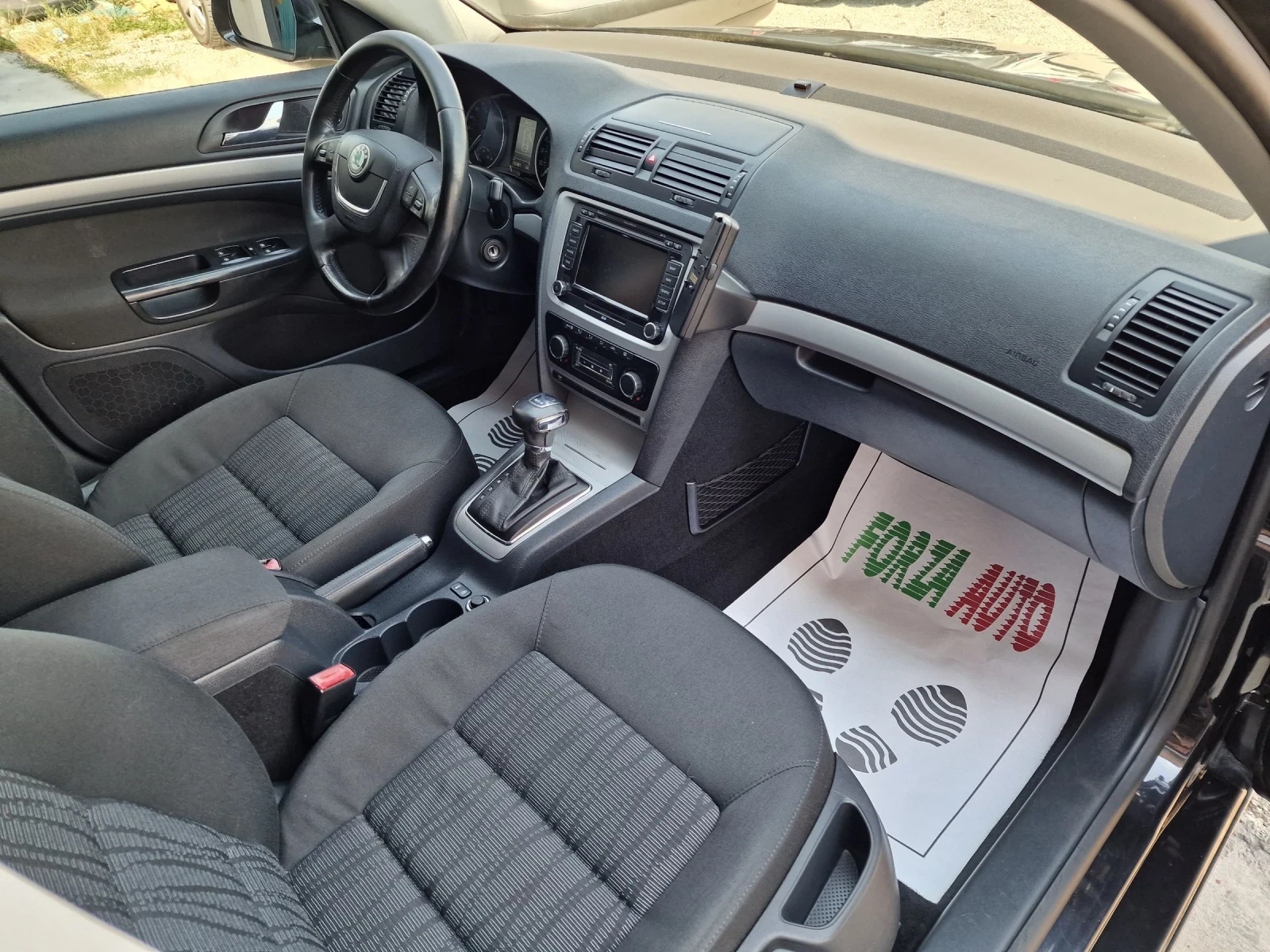 Skoda Octavia 2.0TDI 8 клапана! ПЕРФЕКТНА! Автомат! Навигация! | Mobile.bg — изображение 11