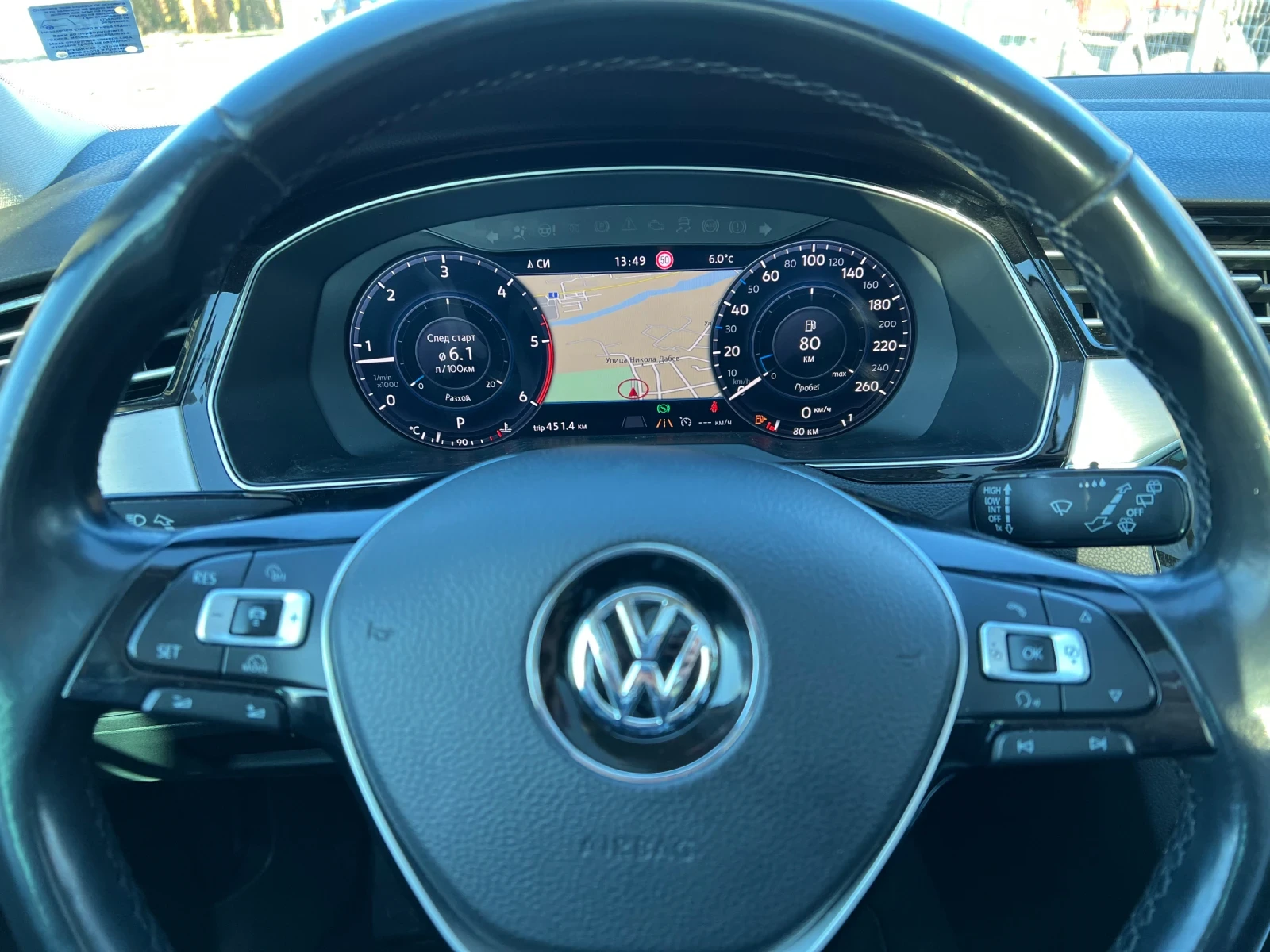 VW Passat 2.0 TDI DSG Highline Дигитално табло - изображение 5