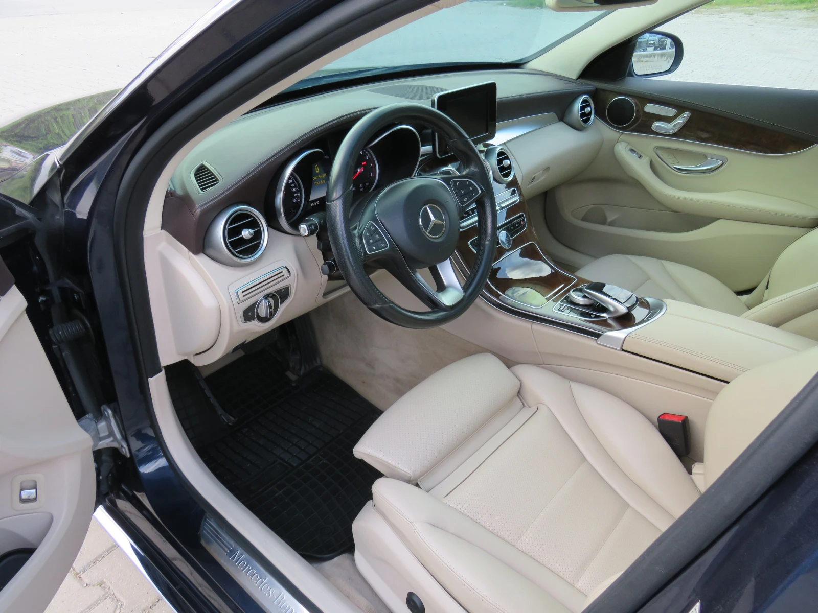 Mercedes-Benz C 300 * * * AMG-PACK 4-MATIC РЕГИСТРИРАН* * *  - изображение 9