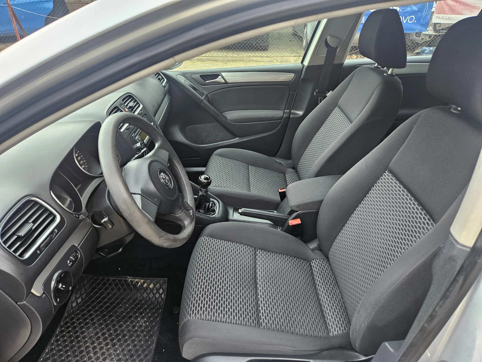 VW Golf 1.4 i - изображение 10