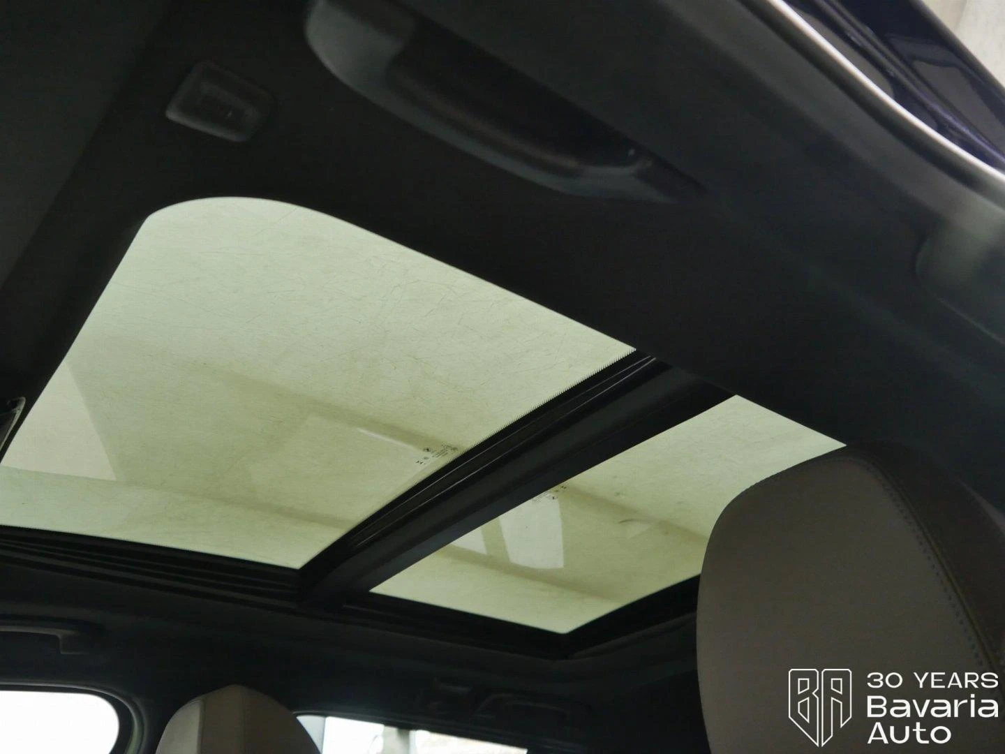 BMW 330 e Touring M Sport Paket Sportautomatic - изображение 9