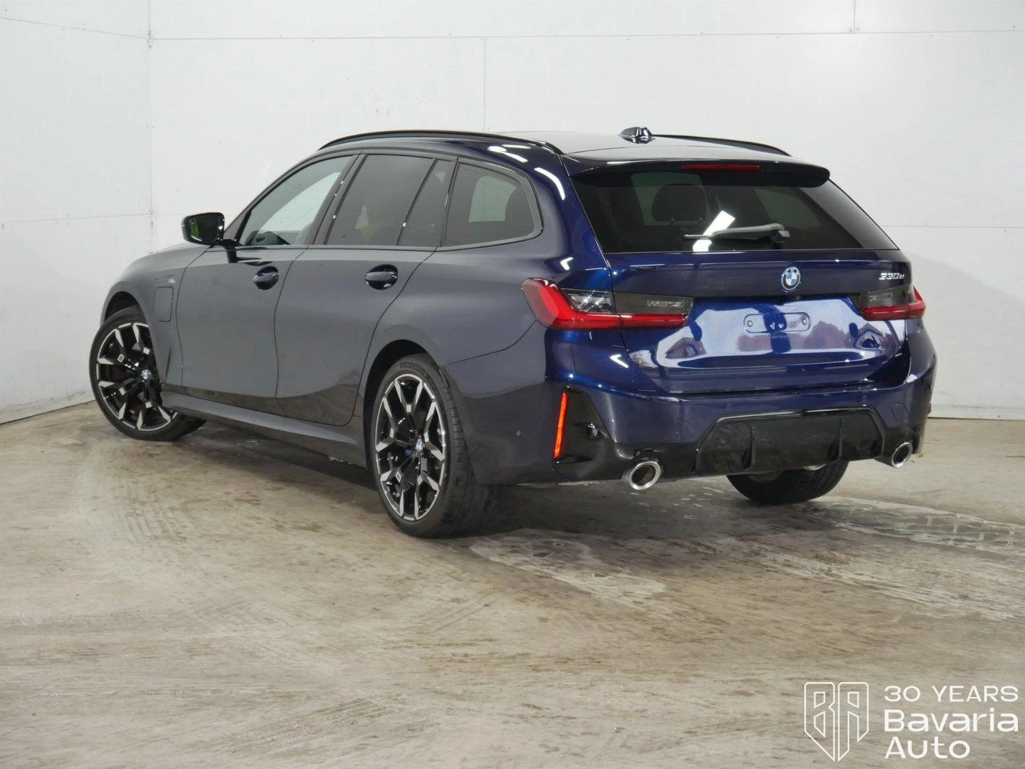 BMW 330 e Touring M Sport Paket Sportautomatic - изображение 2
