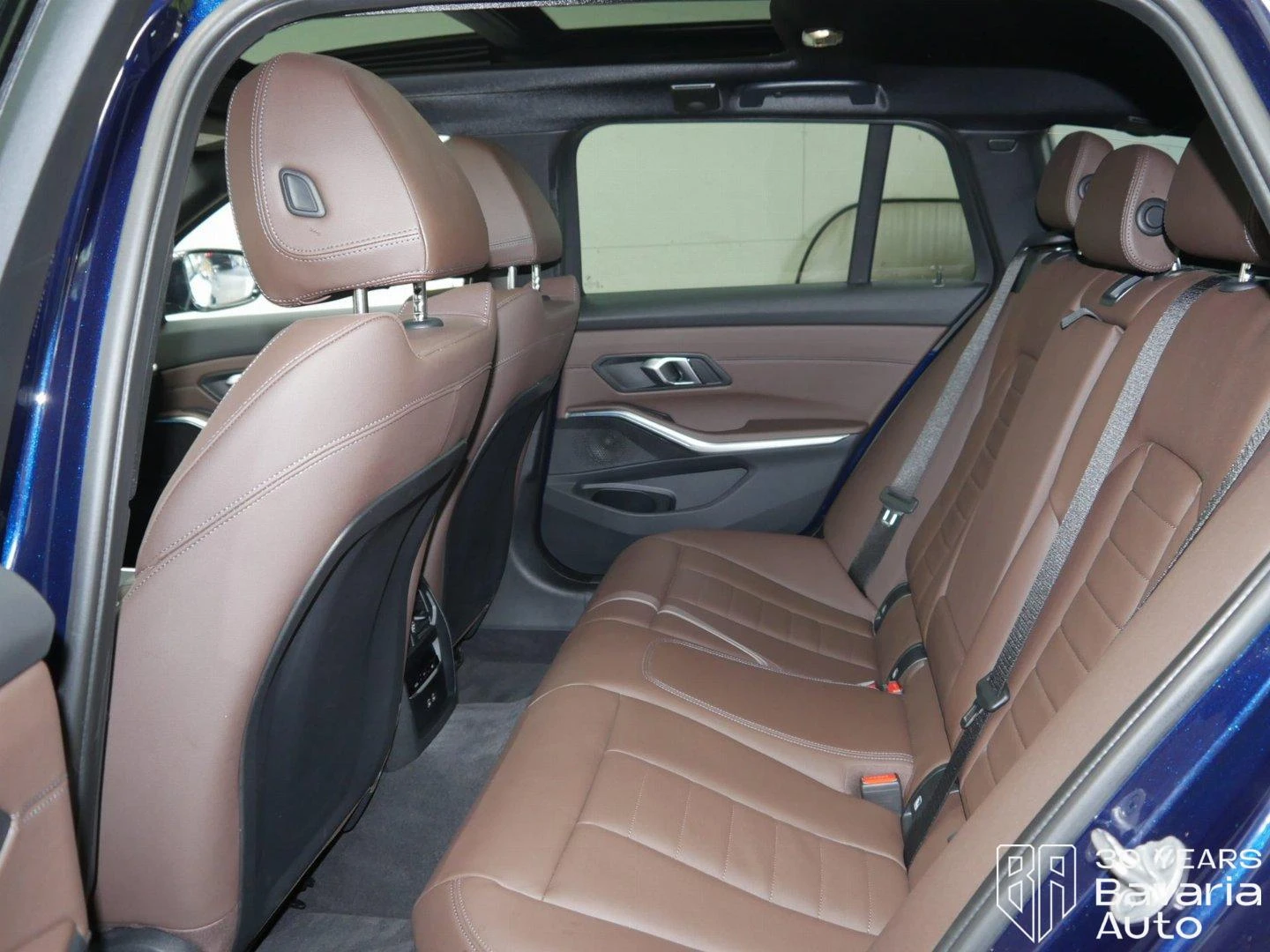 BMW 330 e Touring M Sport Paket Sportautomatic - изображение 8