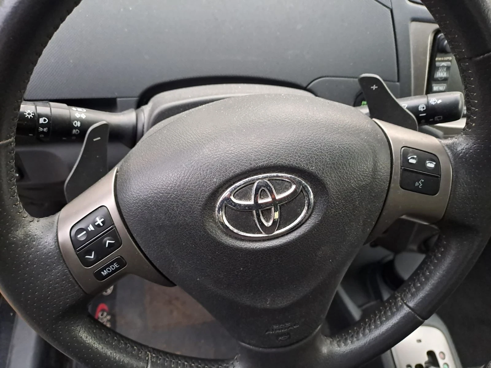 Toyota Yaris 1.3 Automatic - изображение 6