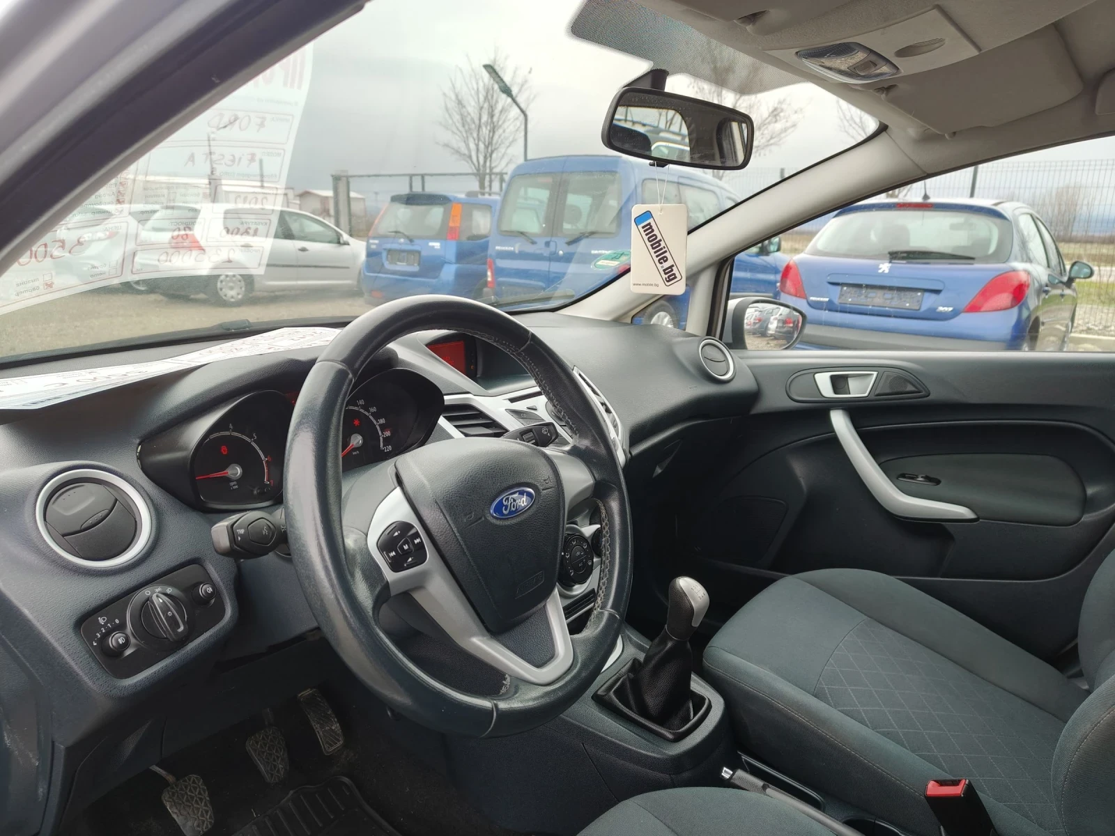 Ford Fiesta 1.3i evro5 80 Klima  - изображение 10