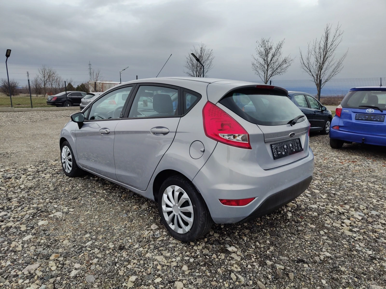 Ford Fiesta 1.3i evro5 80 Klima  - изображение 4