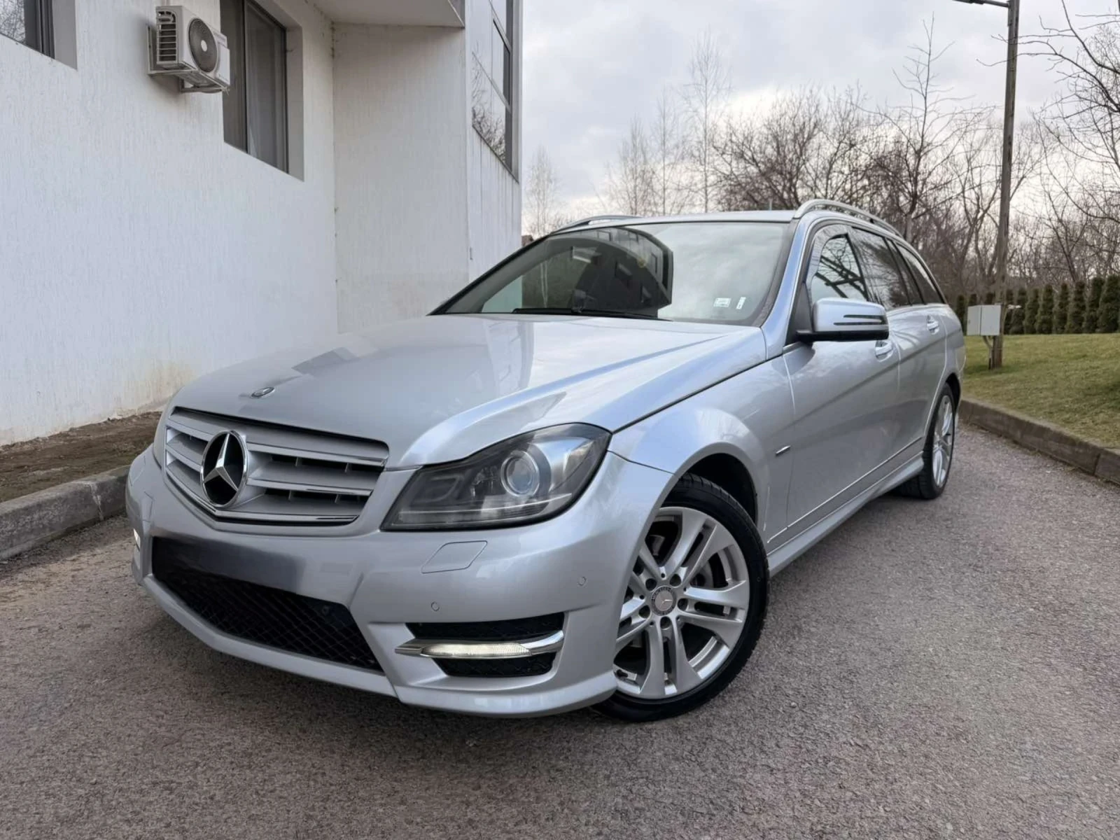 Mercedes-Benz C 220 CDI / AMG LINE / АВТОМАТИК  - изображение 3