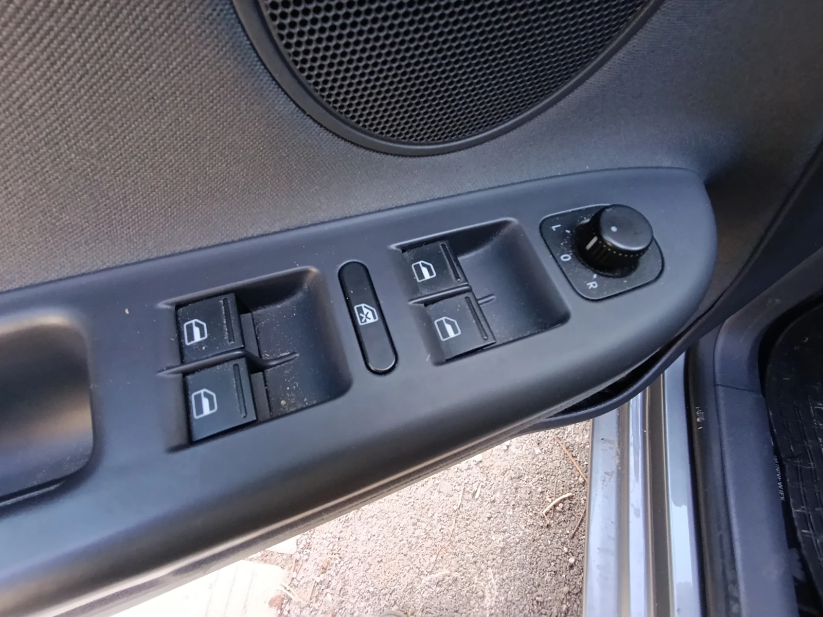 VW Golf Plus 1.6i, снимка 14 - Автомобили и джипове - 53932205