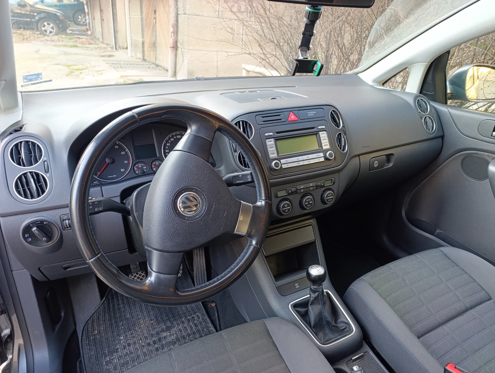VW Golf Plus 1.6i, снимка 8 - Автомобили и джипове - 53932205