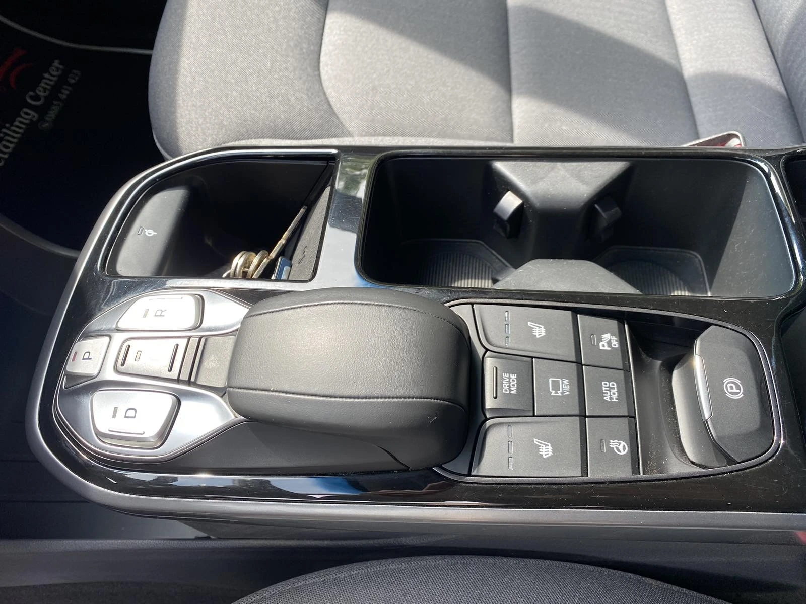 Hyundai Ioniq 38, снимка 10 - Автомобили и джипове - 54100386