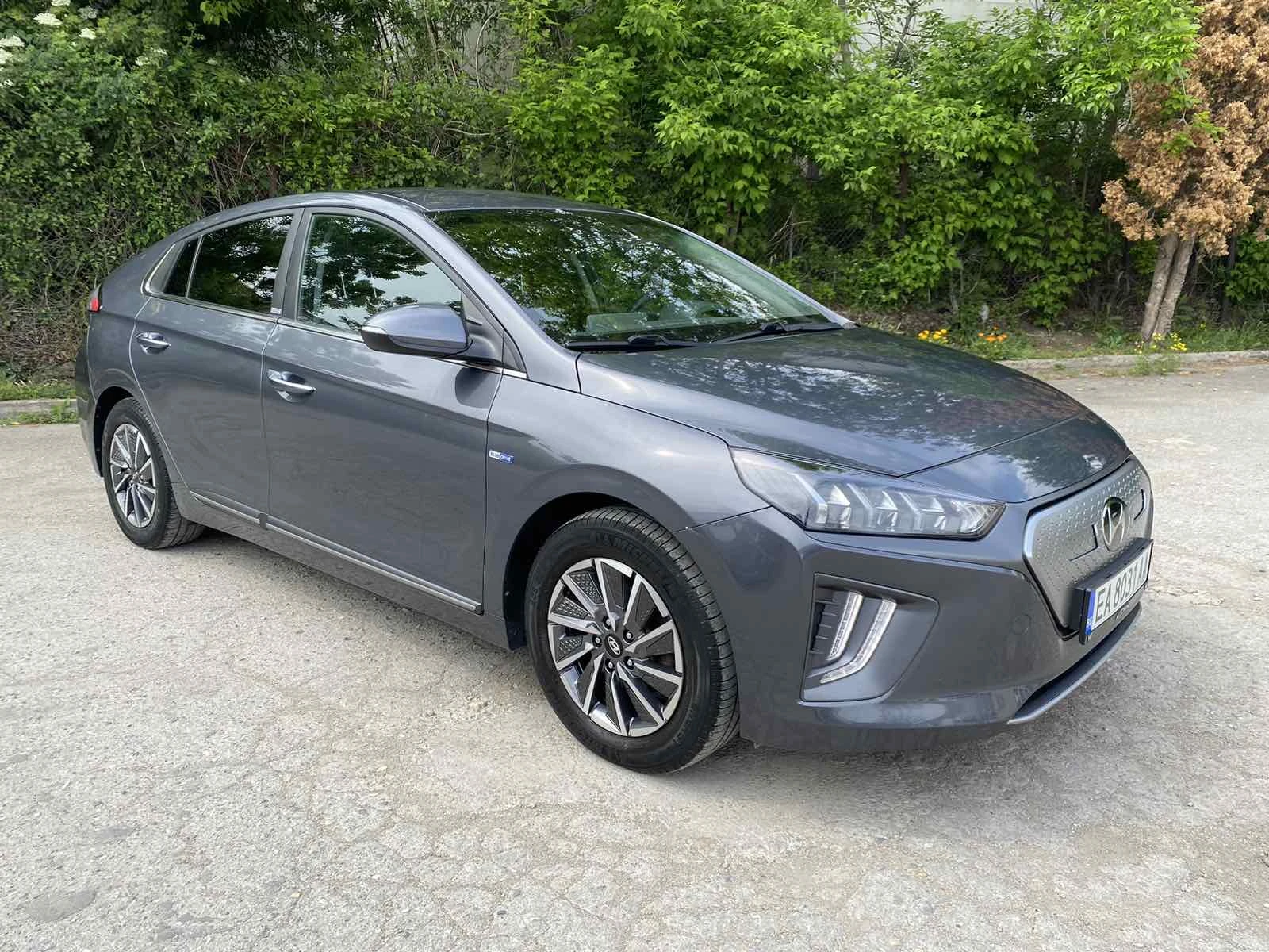 Hyundai Ioniq 38