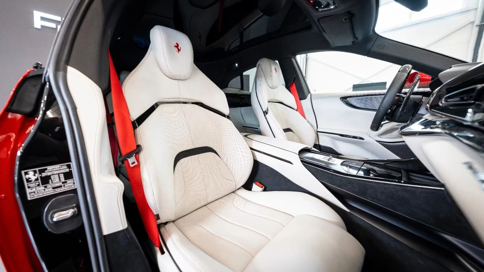 Ferrari Purosangue 6.5 V12/ MATRIX / PANORAMA / 360 / AIR /  | Mobile.bg � ����������� 11