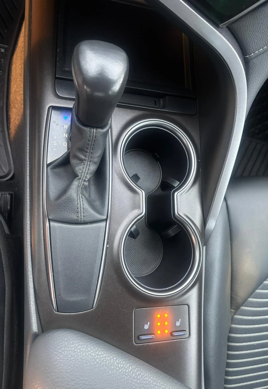 Toyota Camry SE * * CARFAX * * ���� ������ * *  | Mobile.bg � ����������� 13