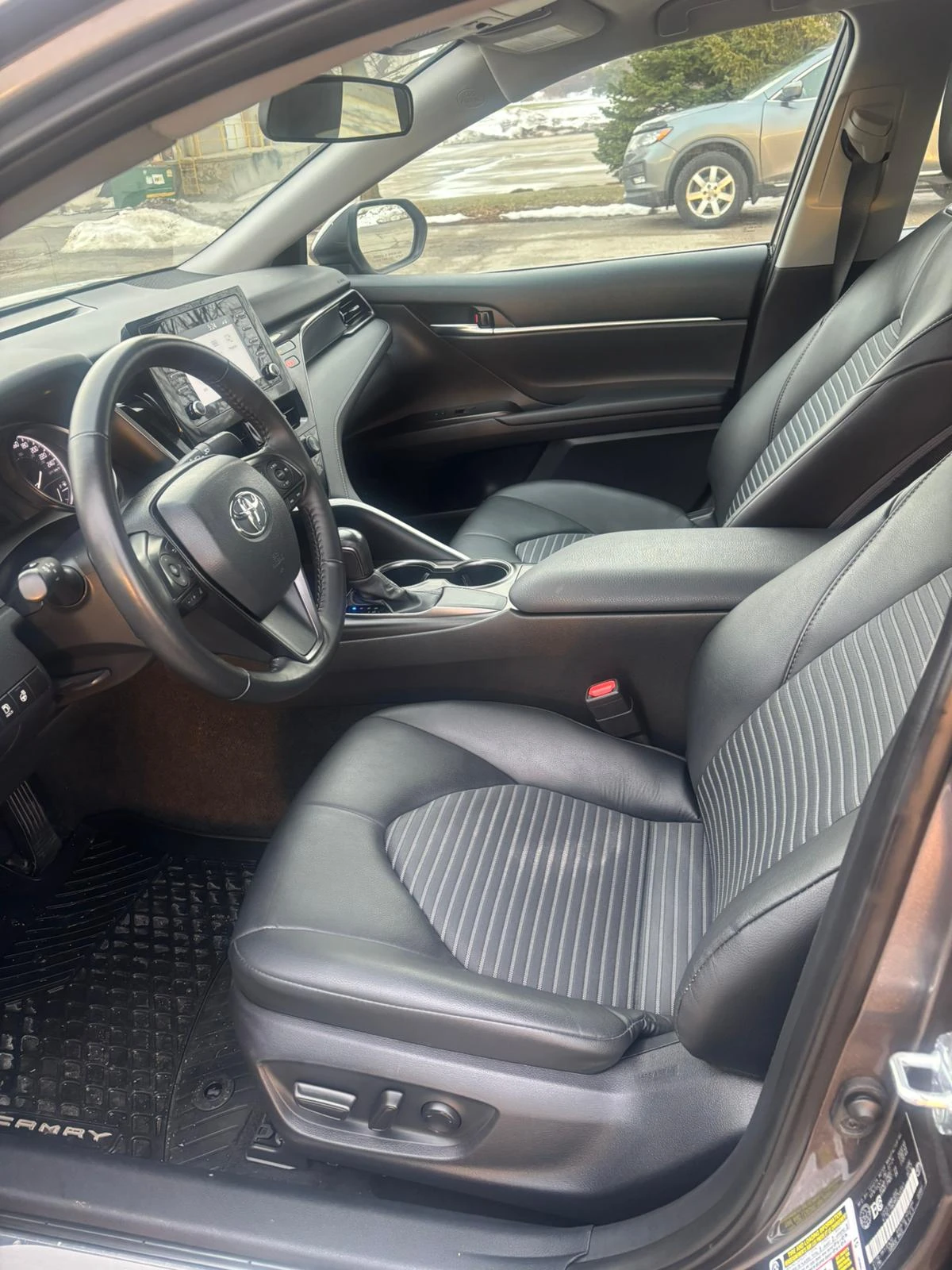Toyota Camry SE * * CARFAX * * ���� ������ * *  | Mobile.bg � ����������� 6