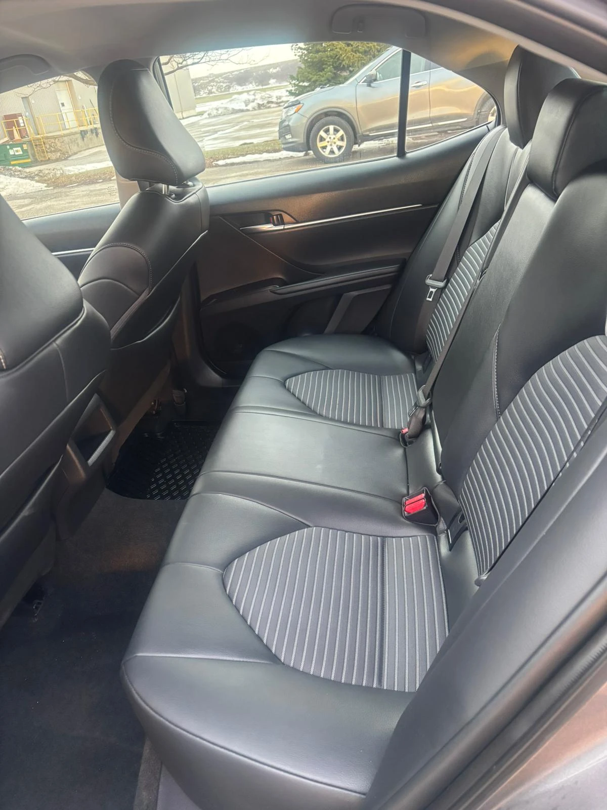 Toyota Camry SE * * CARFAX * * ���� ������ * *  | Mobile.bg � ����������� 7