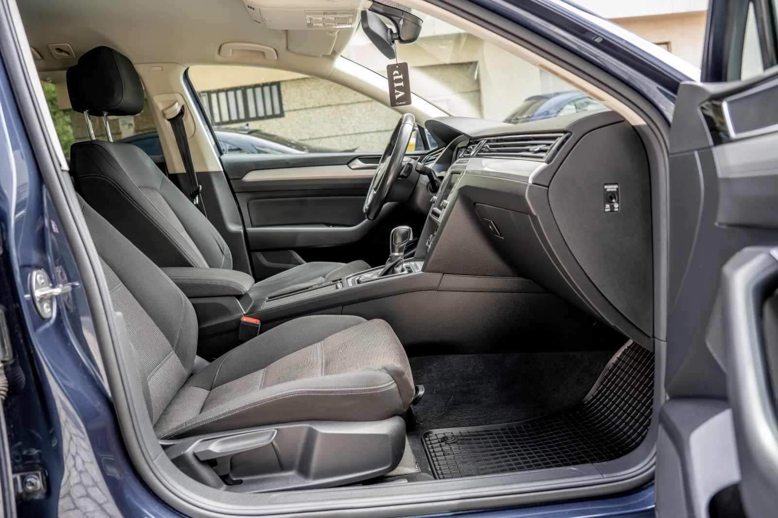 VW Passat Дигитал 360 камери, снимка 12 - Автомобили и джипове - 54519018