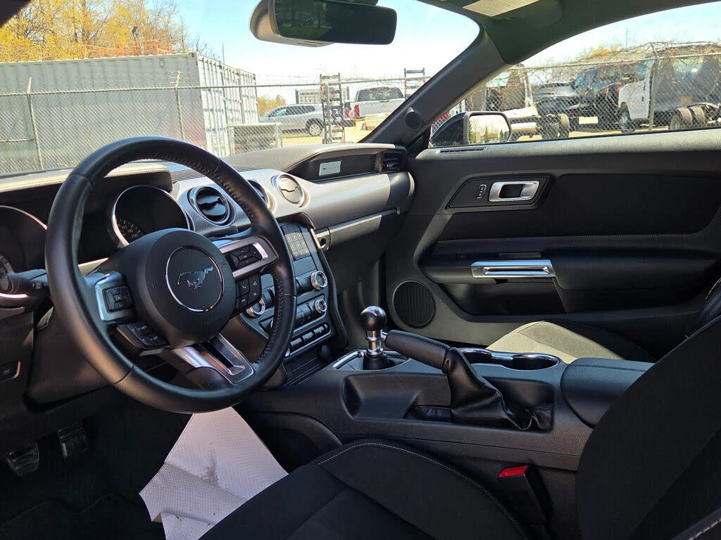 Ford Mustang  GT Fastback RWD, снимка 15 - Автомобили и джипове - 54568776