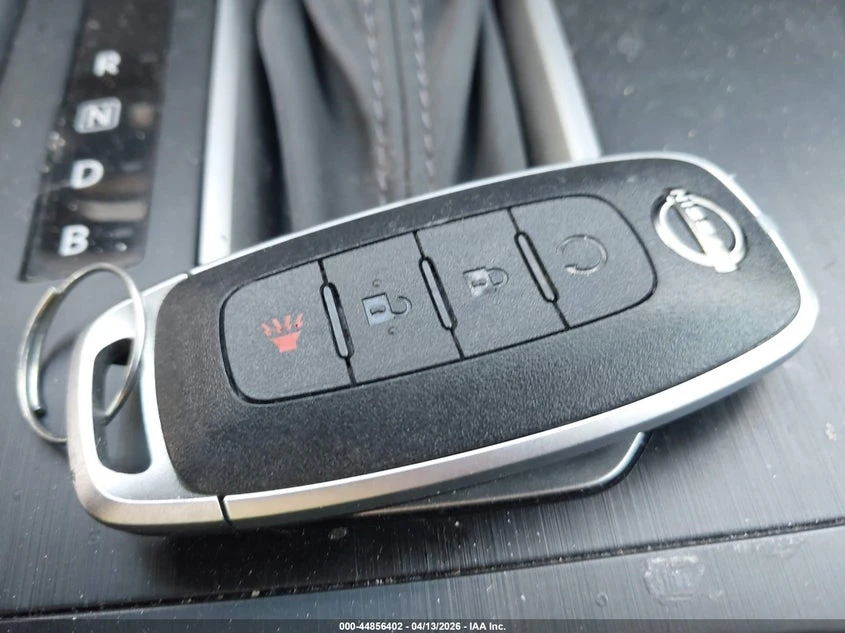 Nissan Micra 2.0L I-4 DOHC, VVT, 141HP Front Wheel Drive | Mobile.bg � ����������� 11