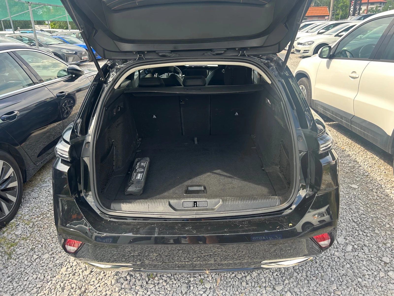 Peugeot 308 1.5BLUE HDI EURO6D , снимка 16 - Автомобили и джипове - 54854268