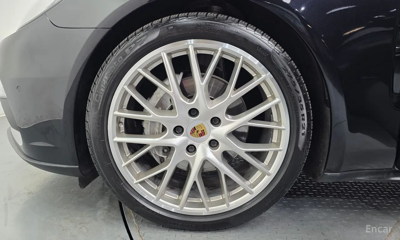 Porsche Panamera 971 3.0 AWD | Кожа | Панорама | Navi | Камера , снимка 5 - Автомобили и джипове - 54997497