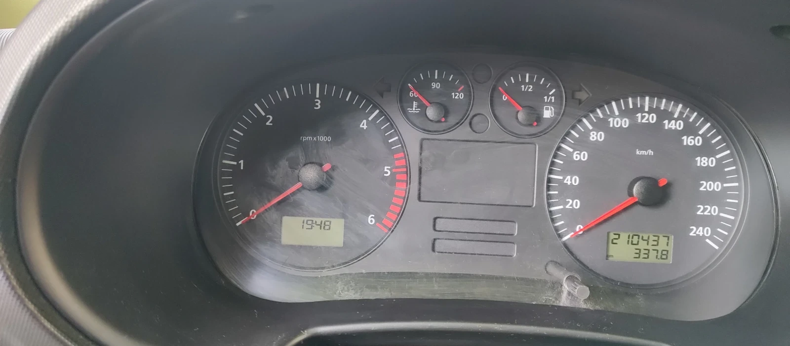 Seat Leon, снимка 7 - Автомобили и джипове - 55031732