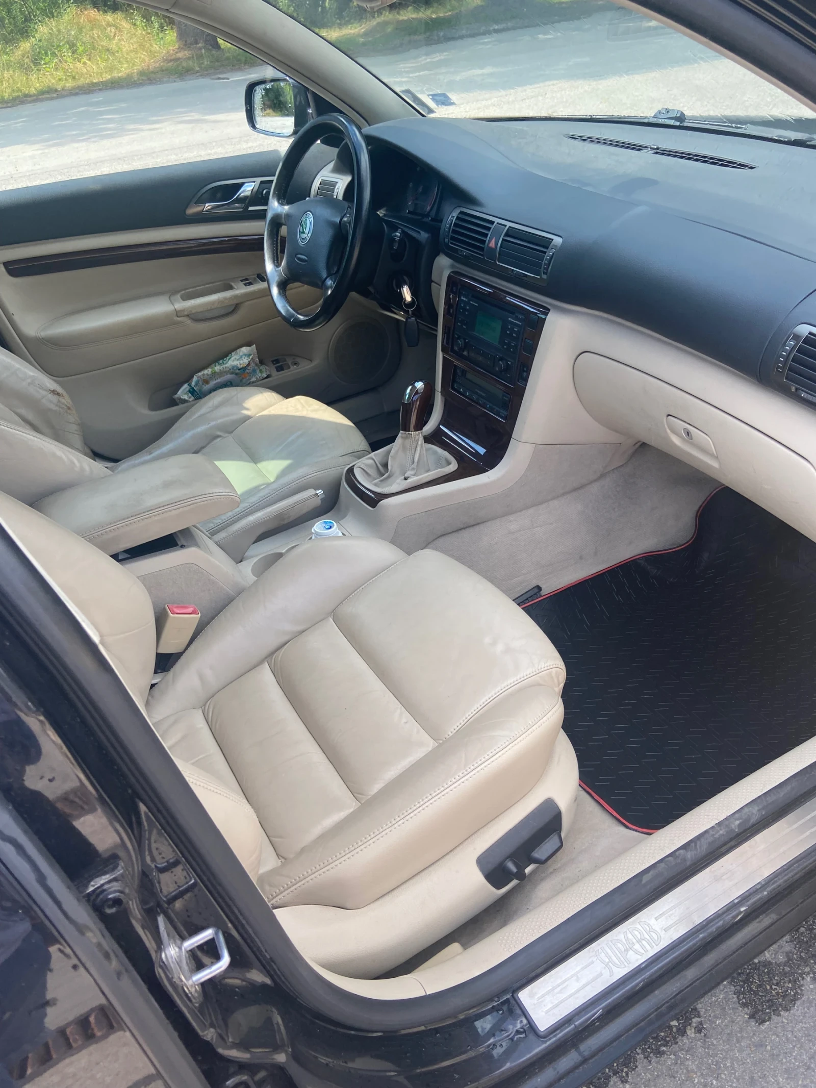 Skoda Superb, снимка 9 - Автомобили и джипове - 55155247