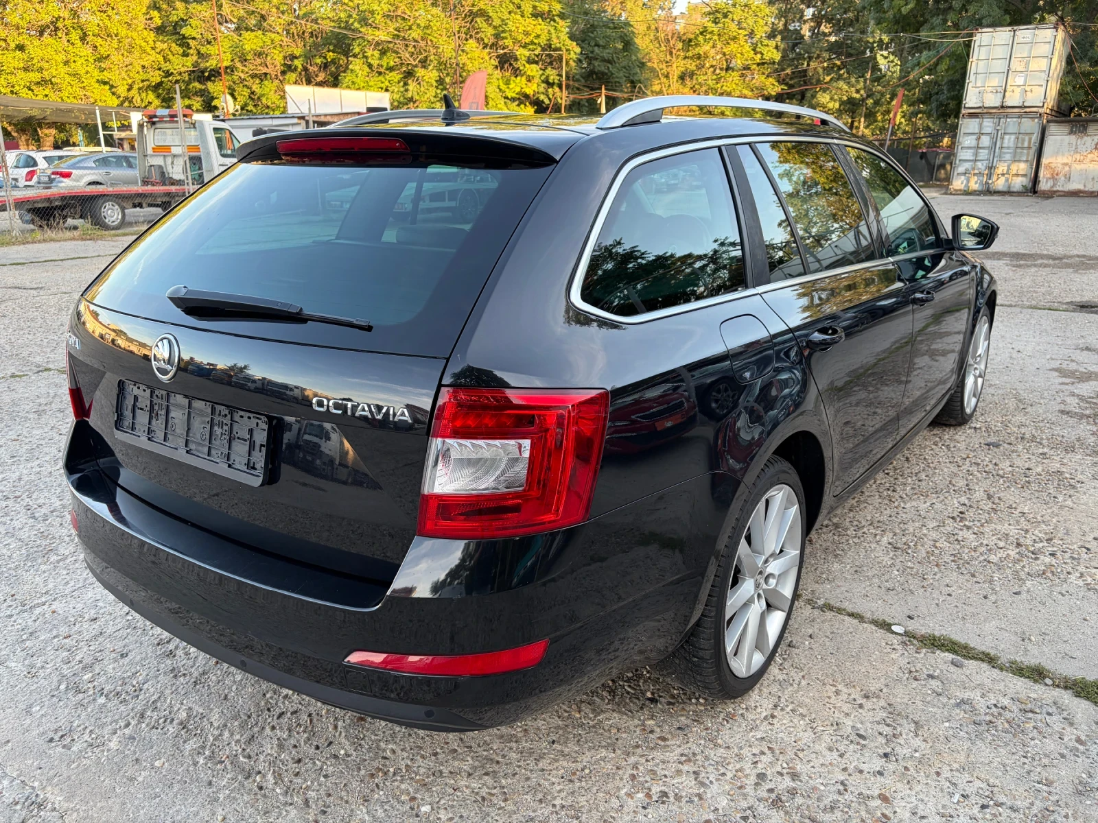 Skoda Octavia 1.6 TDI, снимка 5 - Автомобили и джипове - 56082027