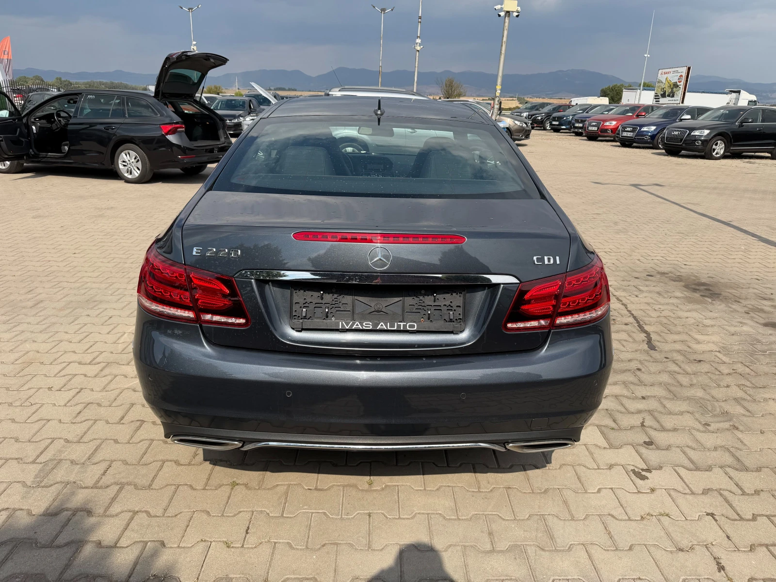 Mercedes-Benz E 220 CDI COUPE AVTOMAT/KOJA/NAVI EURO 6, снимка 7 - Автомобили и джипове - 56165618