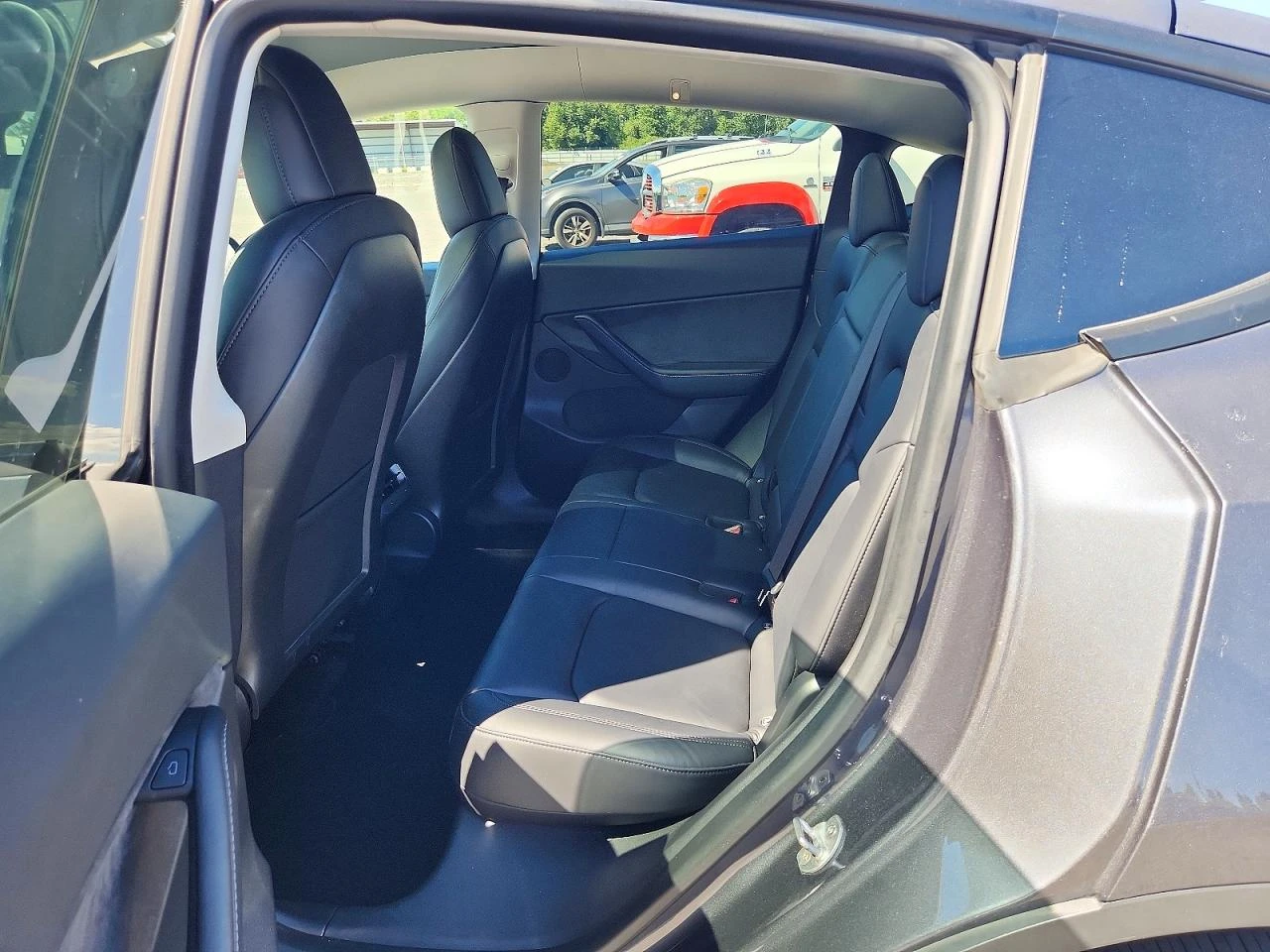 Tesla Model Y LONG RANGE DUAL MOTOR ALL-WHEEL DRIVE, снимка 10 - Автомобили и джипове - 56222536