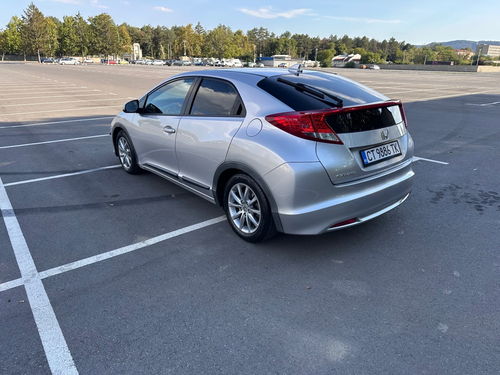 Honda Civic 1.8 I-vtec, снимка 6 - Автомобили и джипове - 56274372
