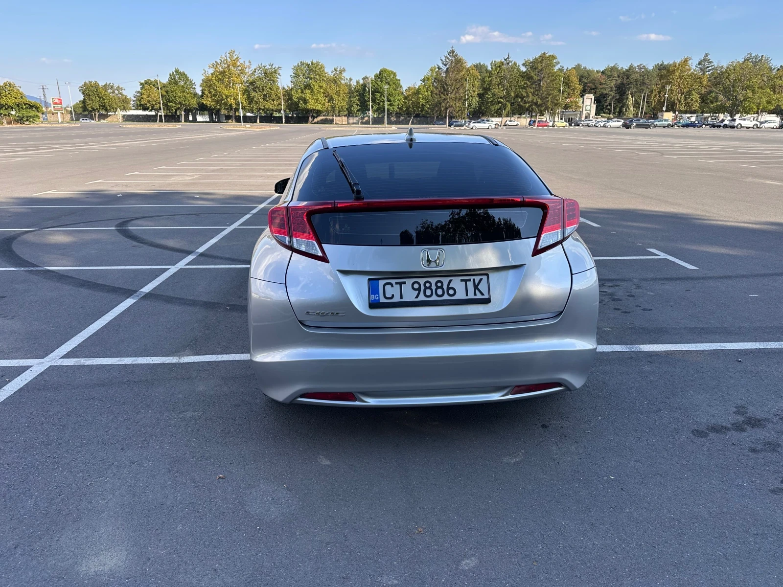 Honda Civic 1.8 I-vtec, снимка 7 - Автомобили и джипове - 56274372