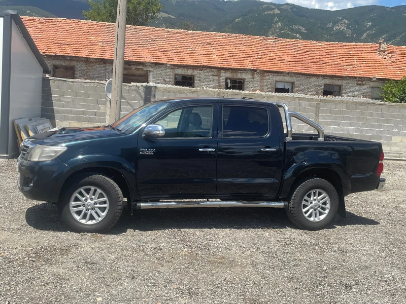 Toyota Hilux, снимка 5 - Автомобили и джипове - 47445440