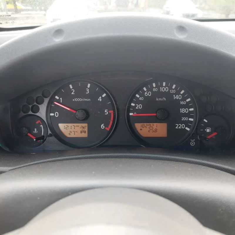 Nissan Navara, снимка 11 - Автомобили и джипове - 47358914