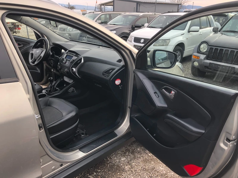 Hyundai IX35 1.7 CRDI ITALIA, снимка 13 - Автомобили и джипове - 48606127