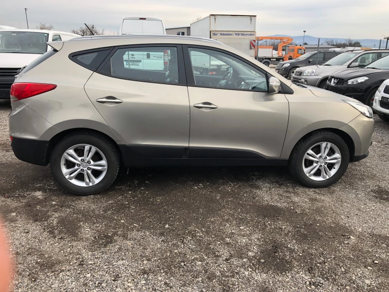 Hyundai IX35 1.7 CRDI ITALIA, снимка 8 - Автомобили и джипове - 48606127