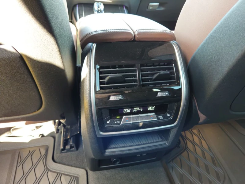 BMW X7 M50i, снимка 6 - Автомобили и джипове - 51222732