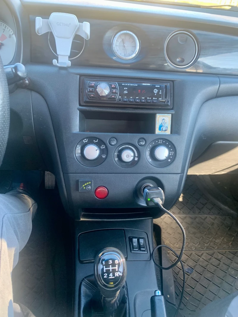 Mitsubishi Outlander, снимка 10 - Автомобили и джипове - 53082849