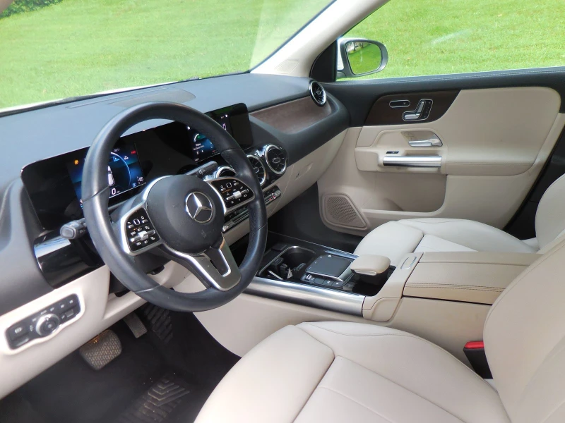 Mercedes-Benz GLA 250, снимка 13 - Автомобили и джипове - 53186974