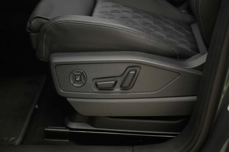 Audi SQ5 * quattro Premium Plus * CARFAX /DISTRONIC/ MATRIX, снимка 12 - Автомобили и джипове - 53451714