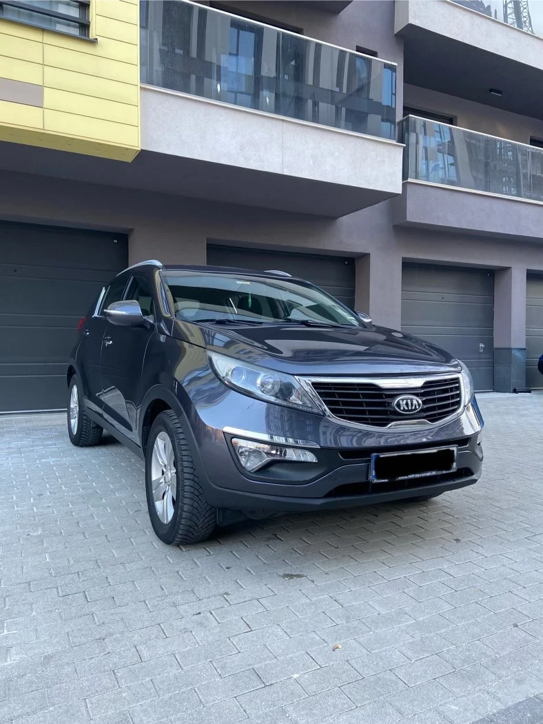 Kia Sportage, снимка 4 - Автомобили и джипове - 48562081