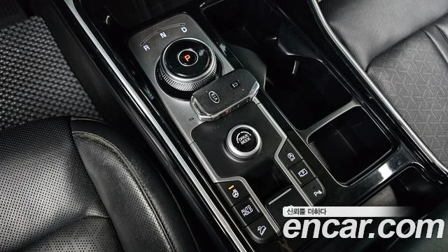 Kia Sorento 2.2| DIGITAL| DIST| 360| ОБДУХВАНЕ| ПАМЕТ, снимка 8 - Автомобили и джипове - 55817547