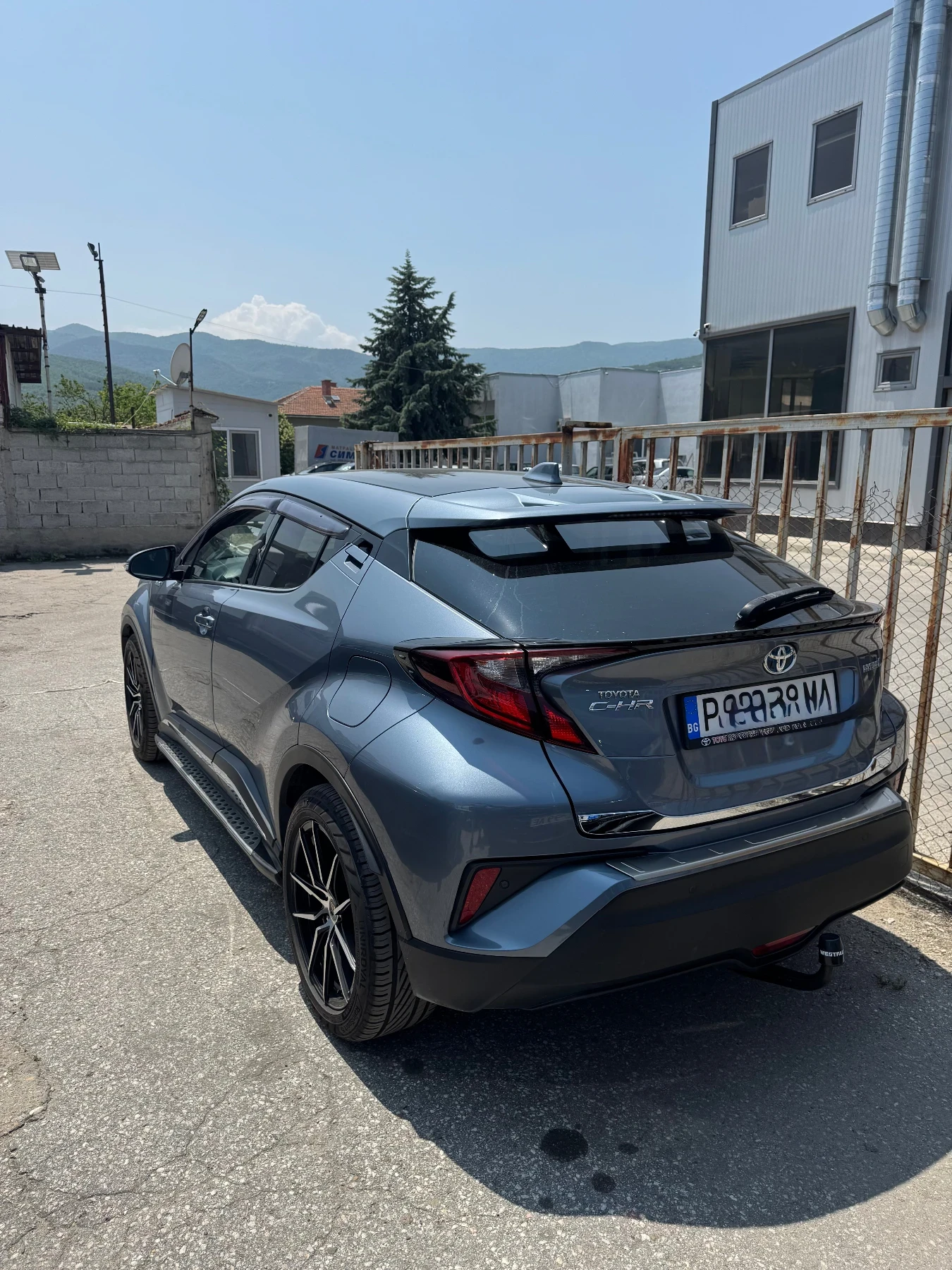 Toyota C-HR Хибрид - изображение 4