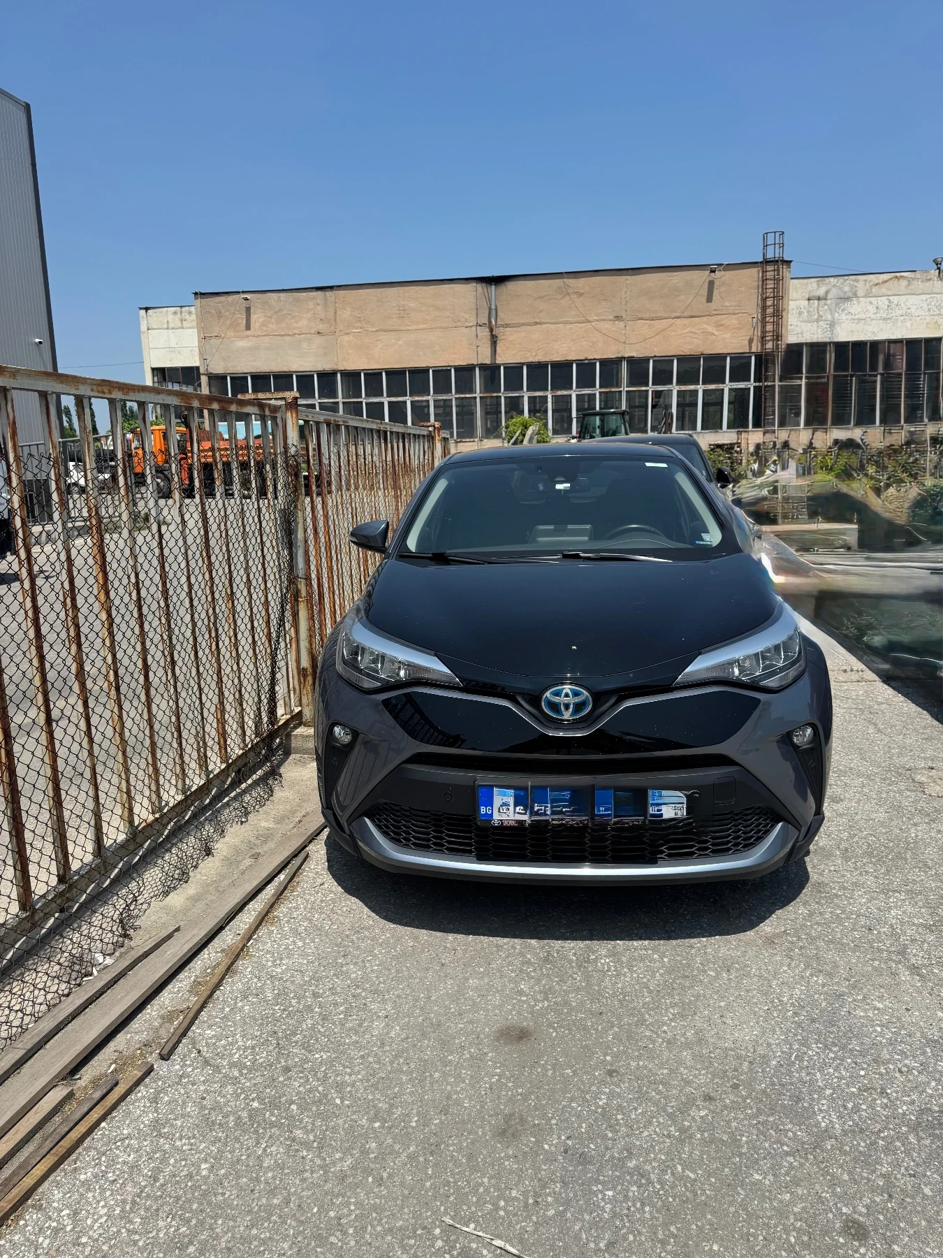Toyota C-HR Хибрид - изображение 2