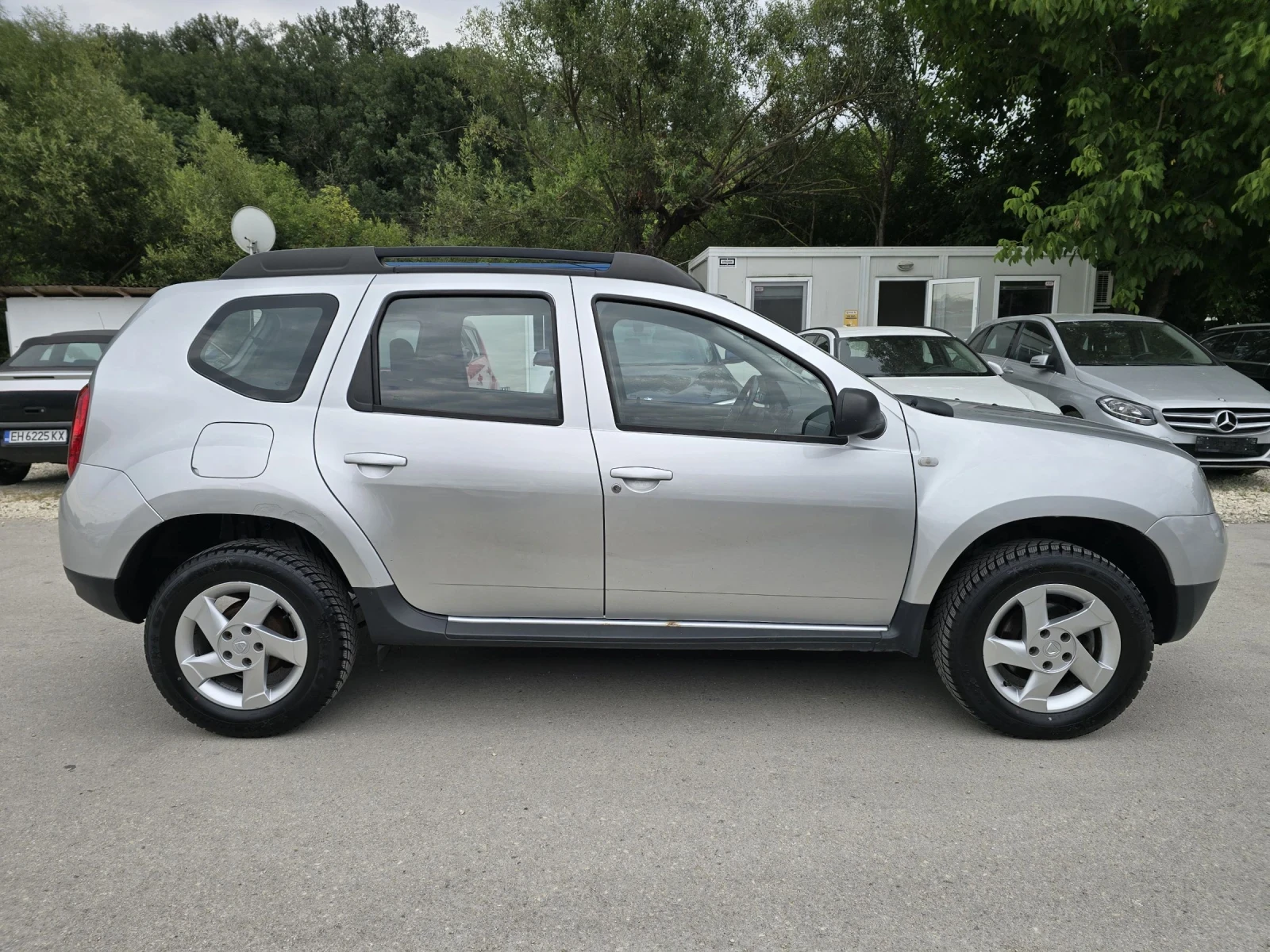 Dacia Duster 1.5d 110к.с 4x4 - изображение 8