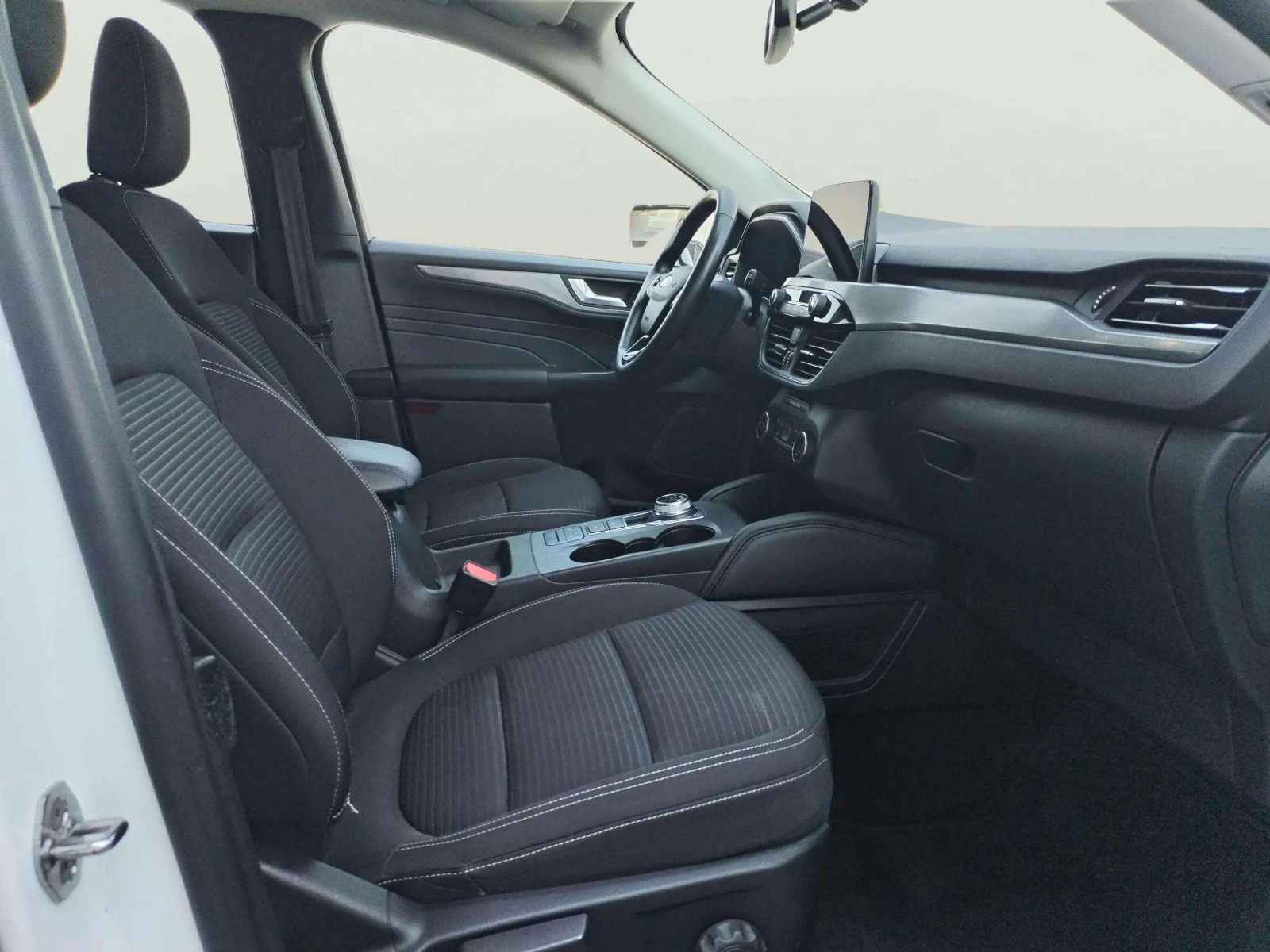 Ford Kuga 2.5 FHEV - изображение 9